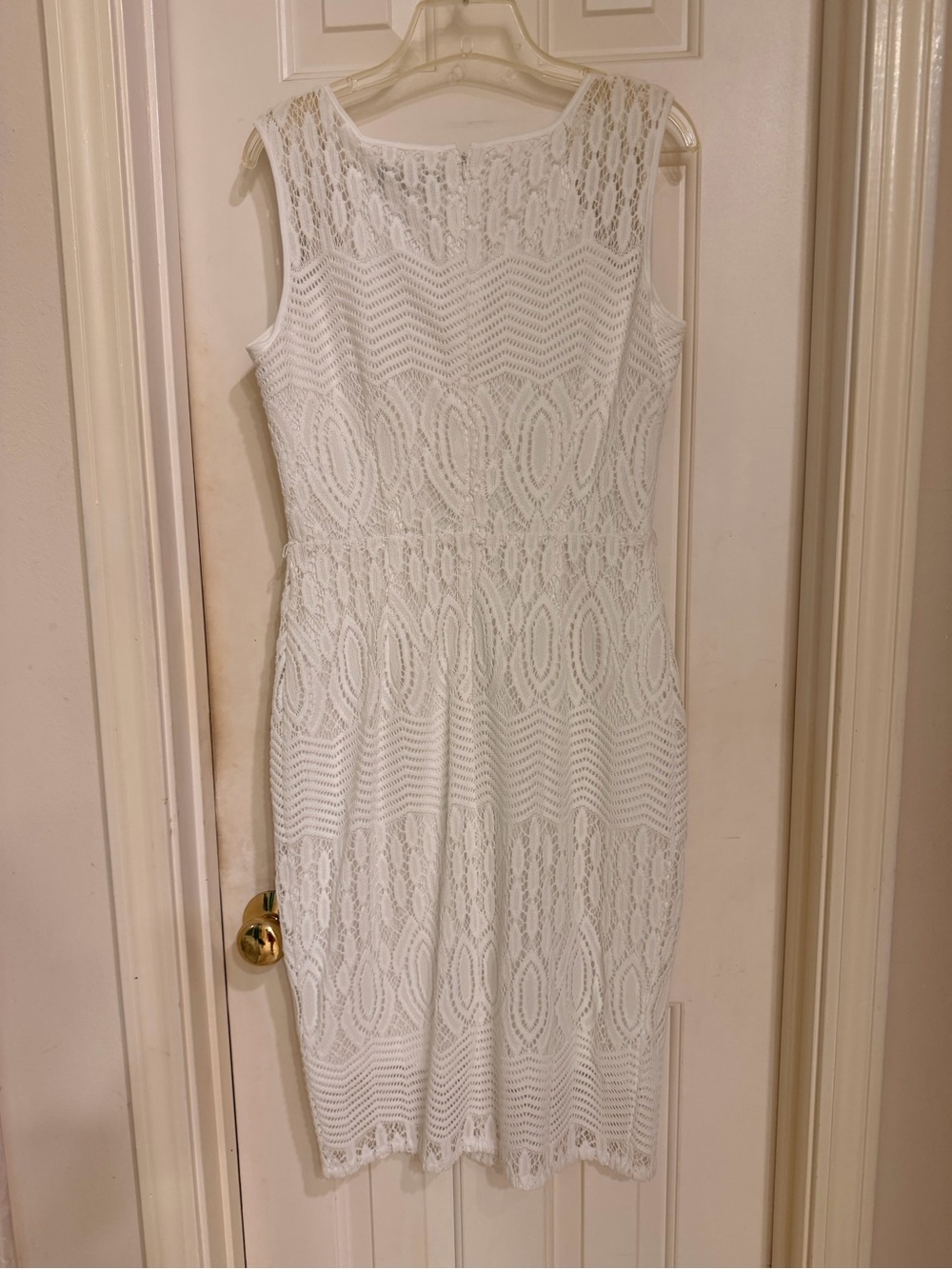 Ellen Tracy White Sleeveless Lace Sheath Dress, Lined, Back Zip, Sz 6 - Picture 8 of 13